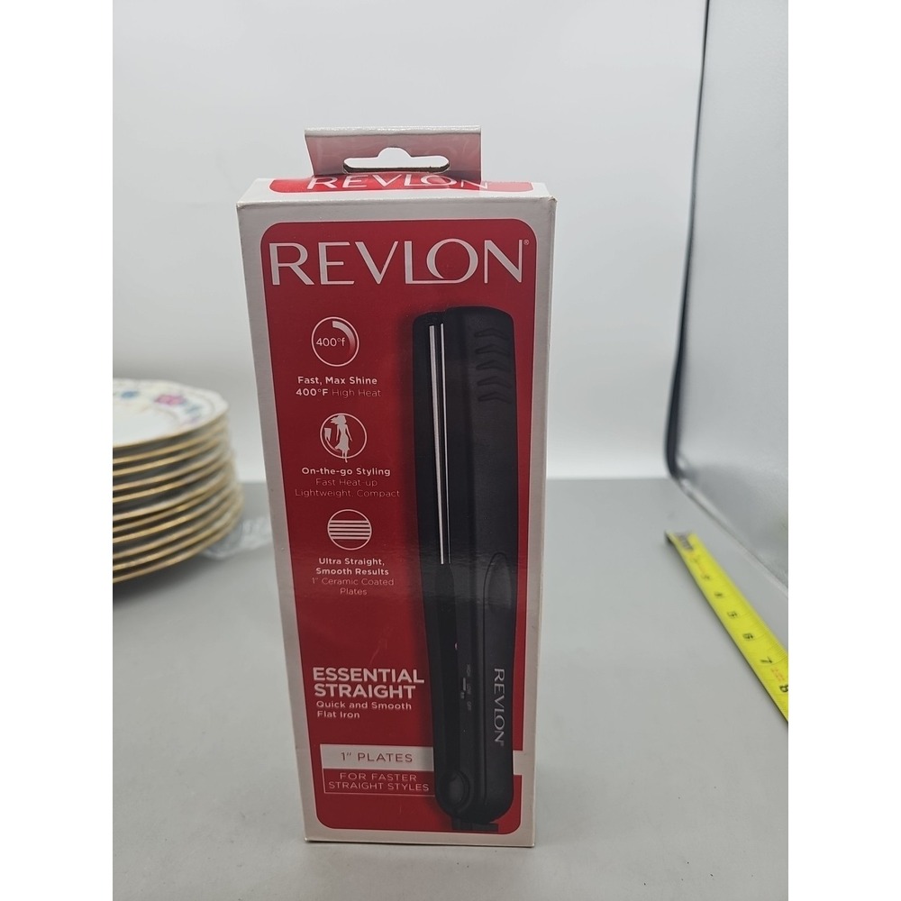 Revlon Essential Straight,‎ Quick & Smooth Flat Iron 1" Plates Fast Heat Up.l
